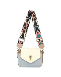 Bag with interchangeable flaps