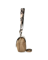 Bag with interchangeable flaps